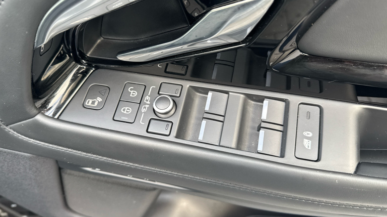 Land Rover Range Rover Evoque 1.5 P300e R-Dynamic HSE 5dr Auto Hatchback